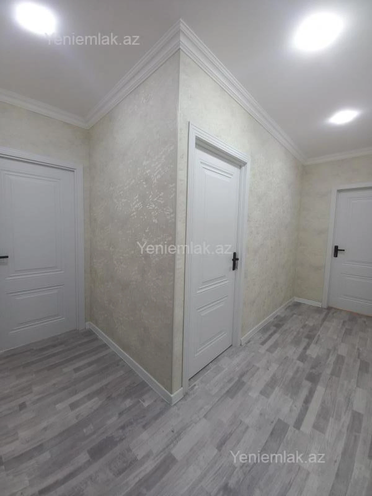 Satılır 2 otaqlı köhnə tikili 65 m²