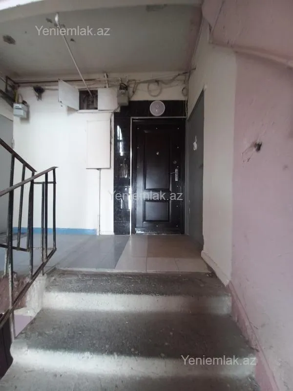 Satılır 2 otaqlı köhnə tikili 65 m²