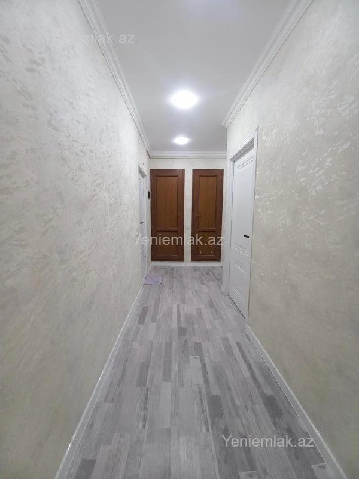 Satılır 2 otaqlı köhnə tikili 65 m²