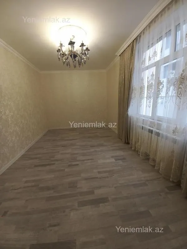 Satılır 2 otaqlı köhnə tikili 65 m²