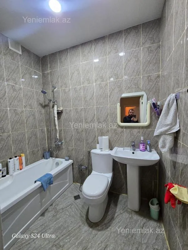 Satılır 3 otaqlı yeni tikili 73 m²