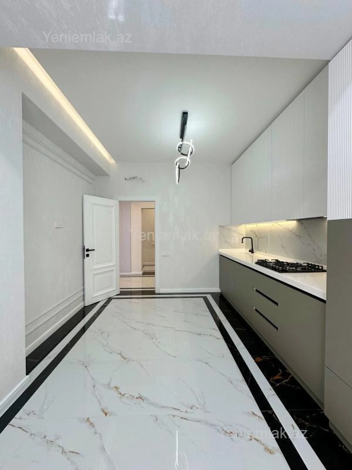 Satılır 3 otaqlı yeni tikili 102 m²