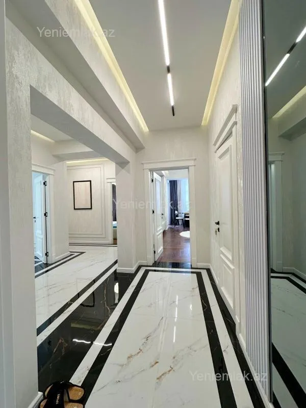 Satılır 3 otaqlı yeni tikili 102 m²