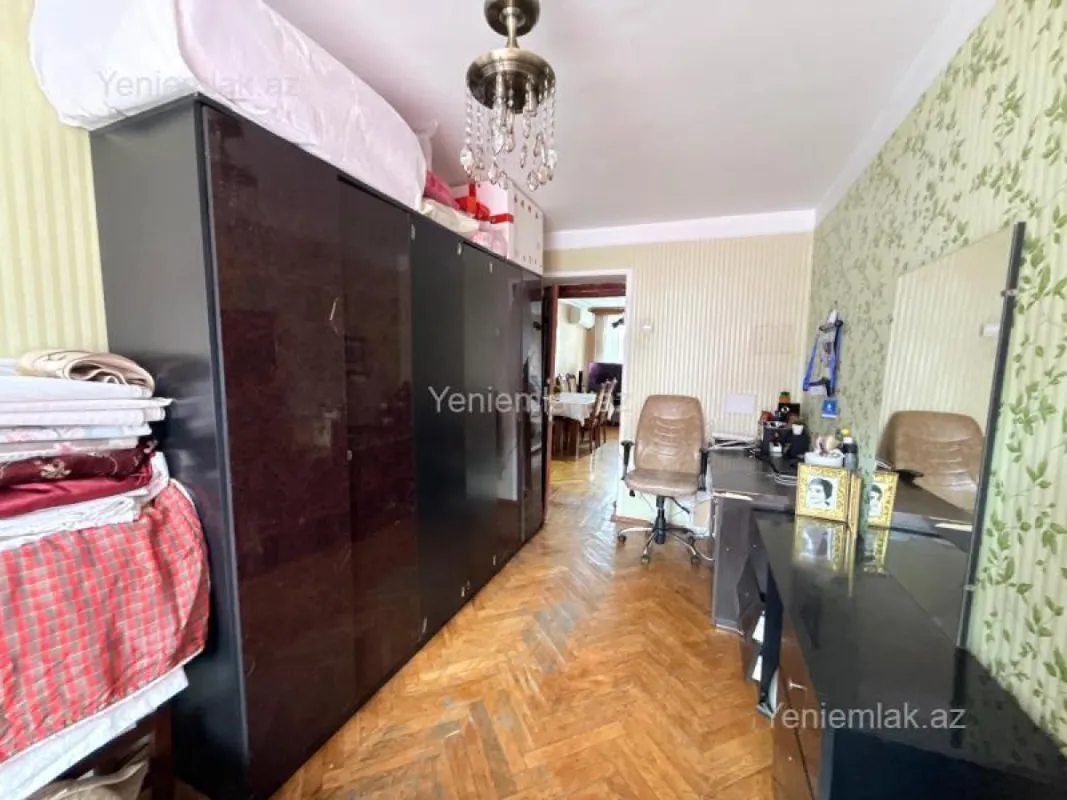 Satılır 3 otaqlı köhnə tikili 75 m²