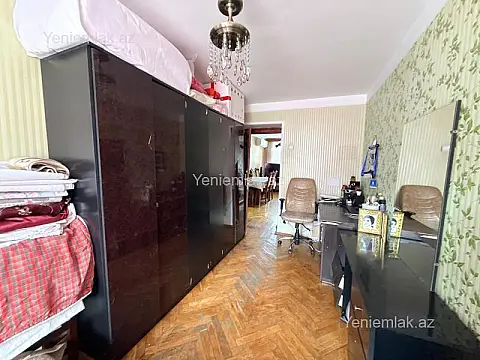 Satılır 3 otaqlı köhnə tikili 75 m²