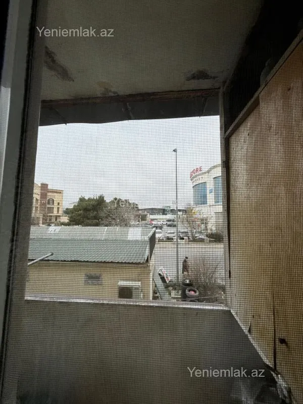 Satılır 3 otaqlı köhnə tikili 75 m²