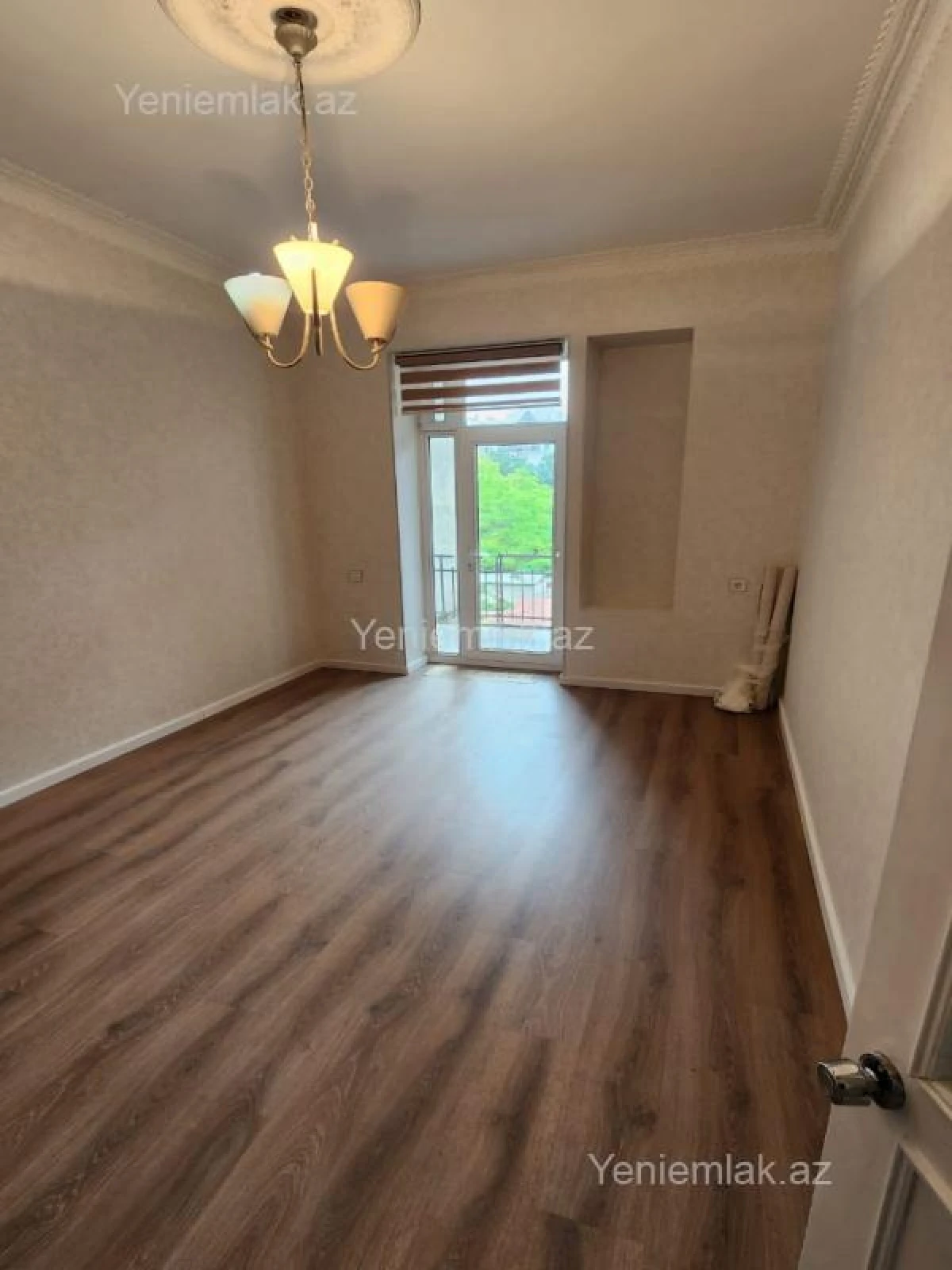 Satılır 2 otaqlı köhnə tikili 55 m²