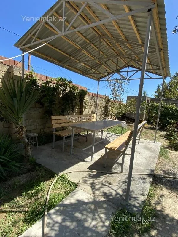 Satılır 7 otaqlı həyət evi 250 m²