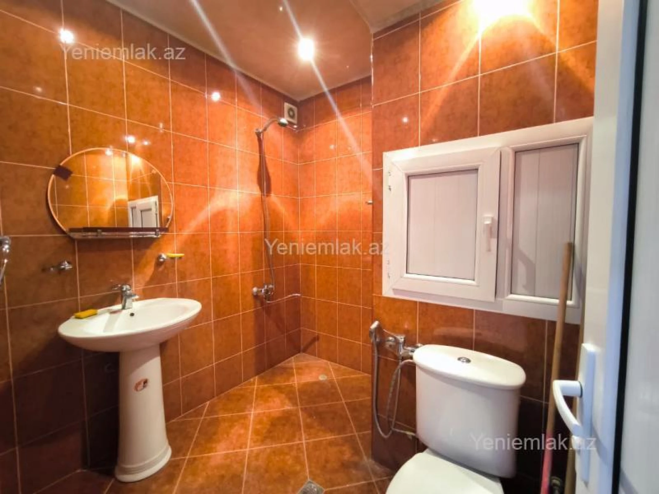 Satılır 3 otaqlı köhnə tikili 90 m²