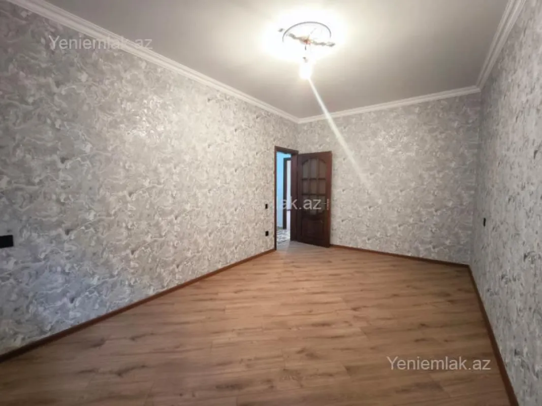 Satılır 3 otaqlı köhnə tikili 90 m²