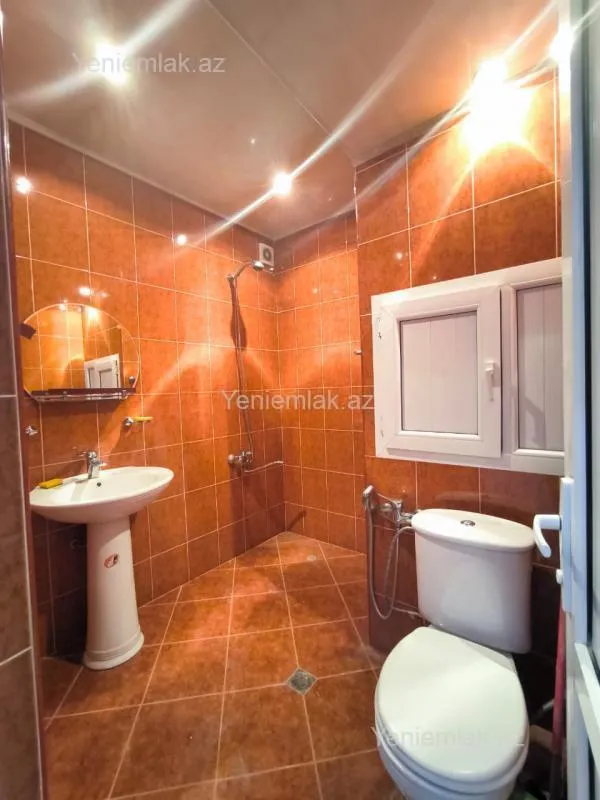 Satılır 3 otaqlı köhnə tikili 90 m²