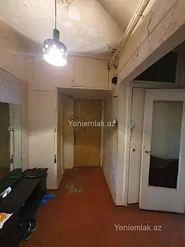 Satılır 3 otaqlı köhnə tikili 80 m²