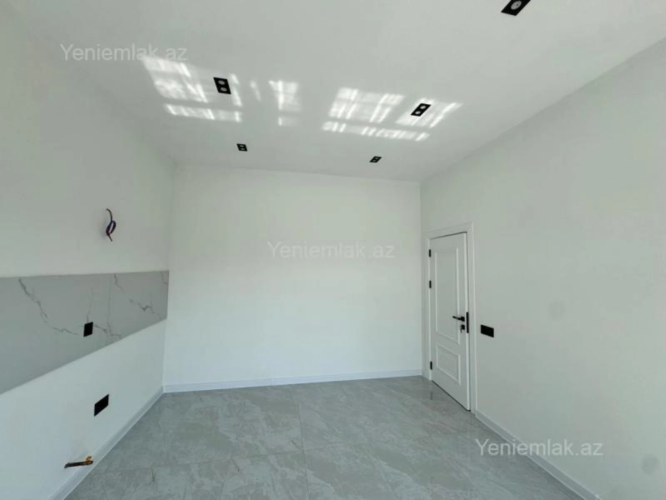 Satılır 5 otaqlı həyət evi 280 m²