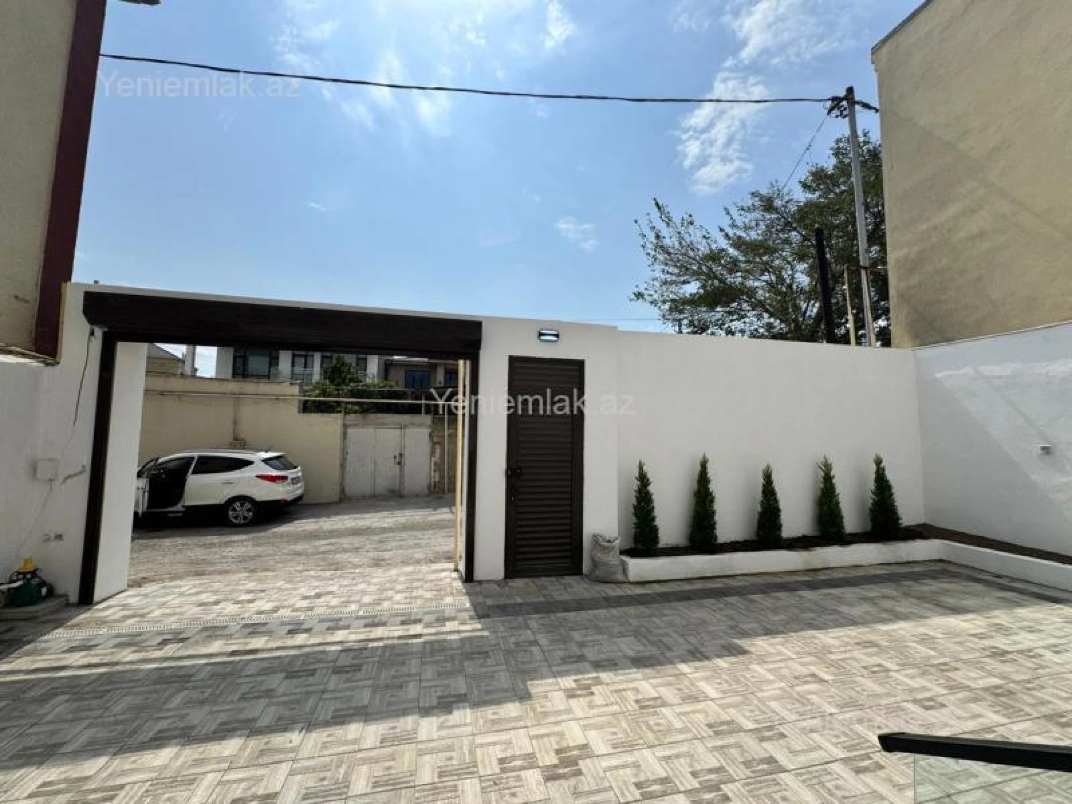 Satılır 5 otaqlı həyət evi 280 m²