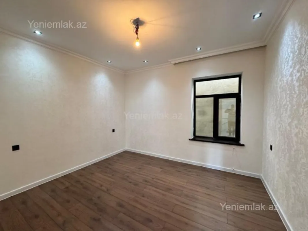 Satılır 5 otaqlı həyət evi 280 m²