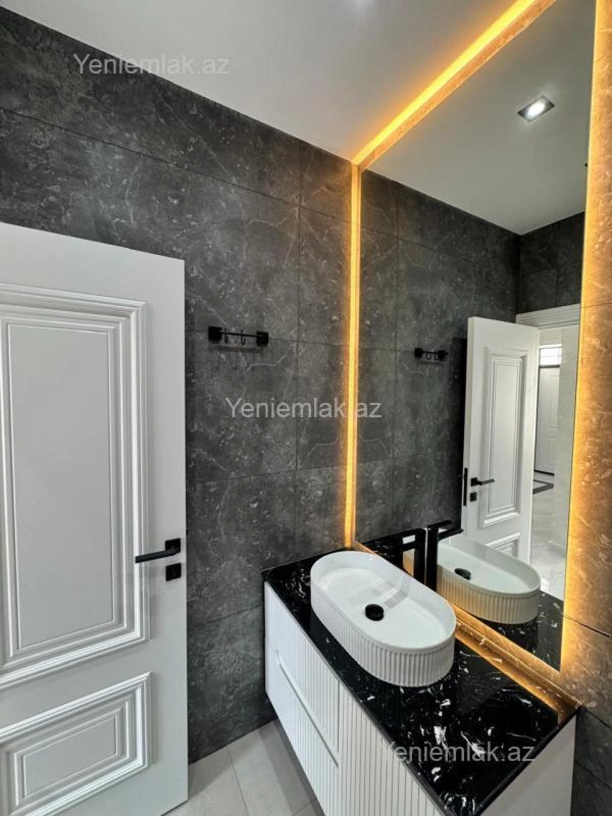 Satılır 5 otaqlı həyət evi 280 m²