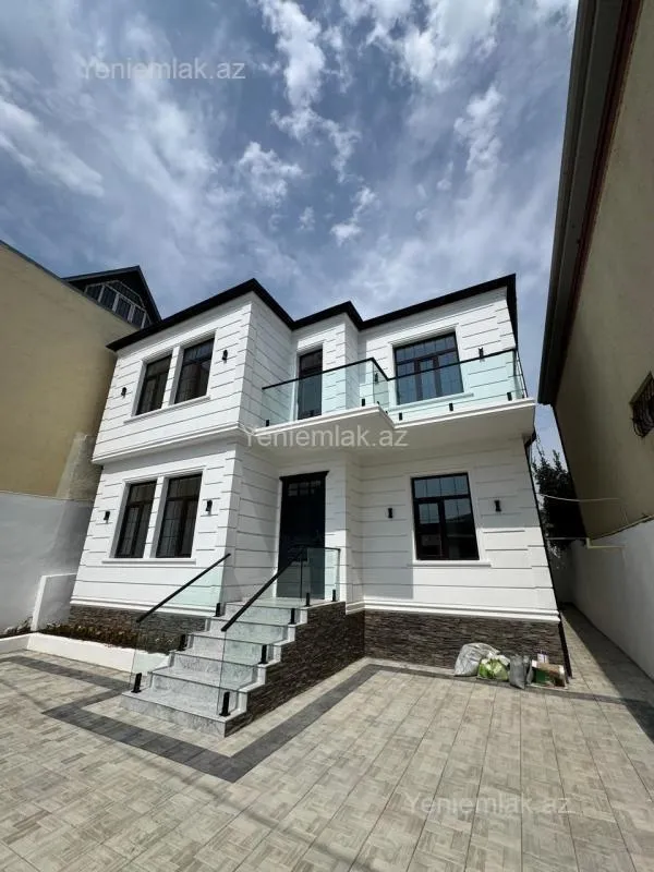 Satılır 5 otaqlı həyət evi 280 m²