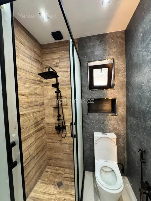 Satılır 5 otaqlı həyət evi 280 m²