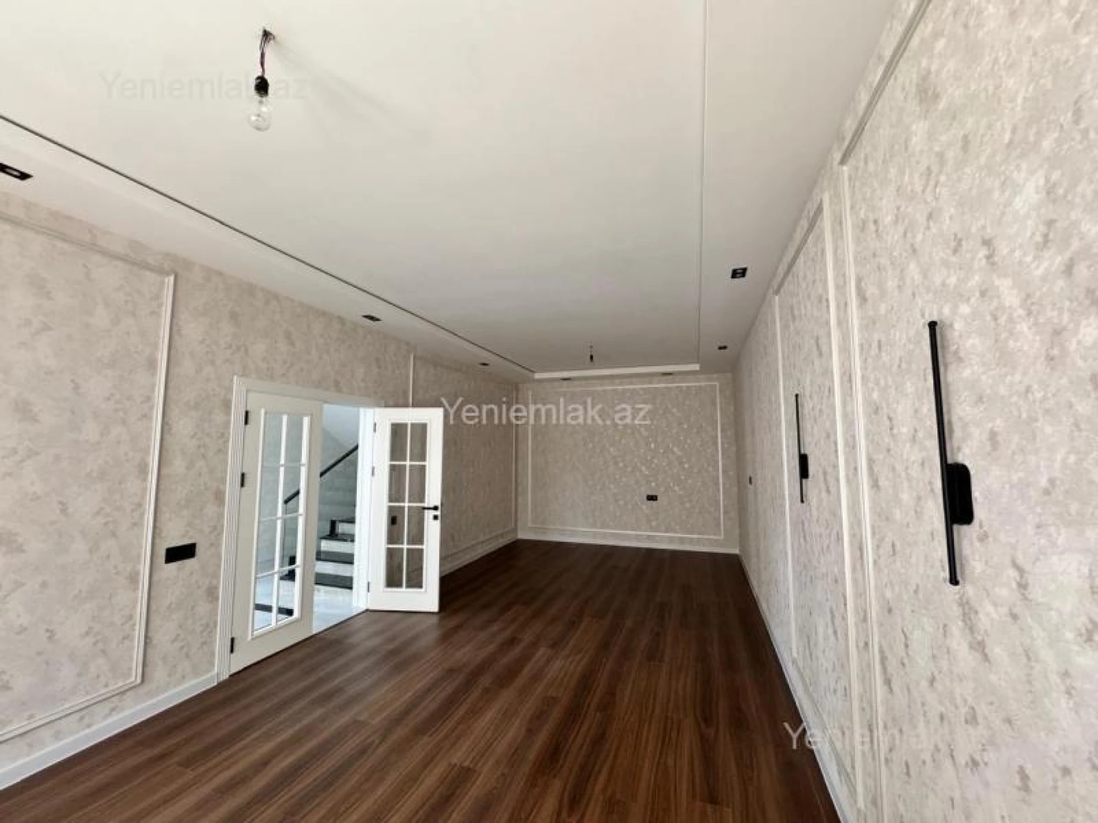 Satılır 5 otaqlı həyət evi 280 m²