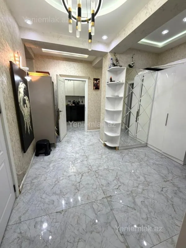 Satılır 3 otaqlı yeni tikili 100 m²