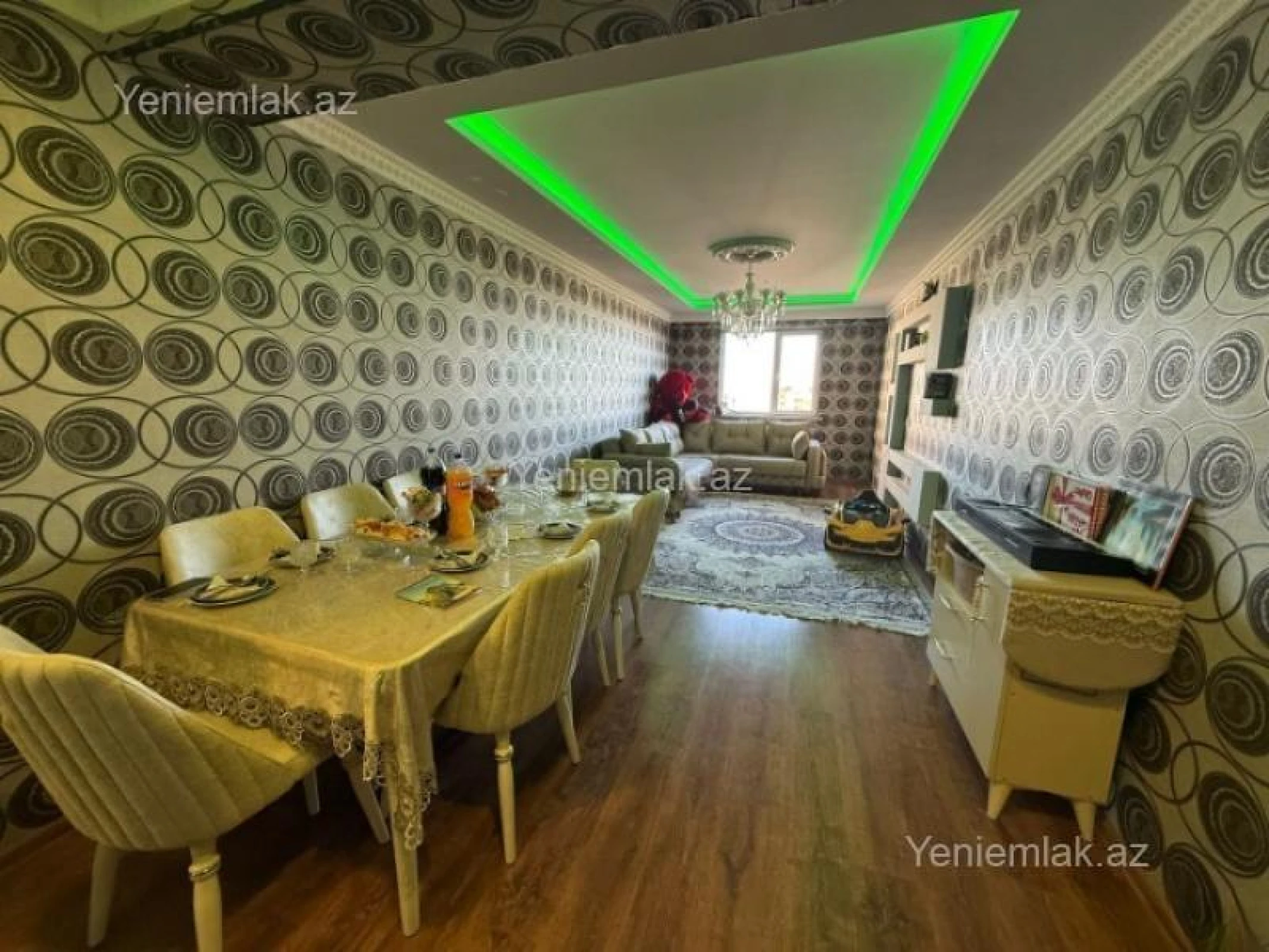 Satılır 3 otaqlı yeni tikili 135 m²