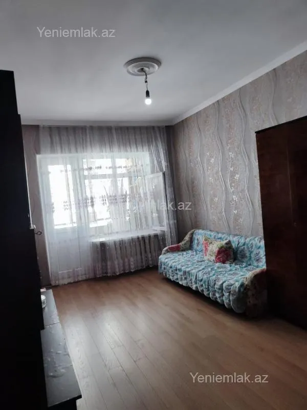 Satılır 3 otaqlı köhnə tikili 85 m²