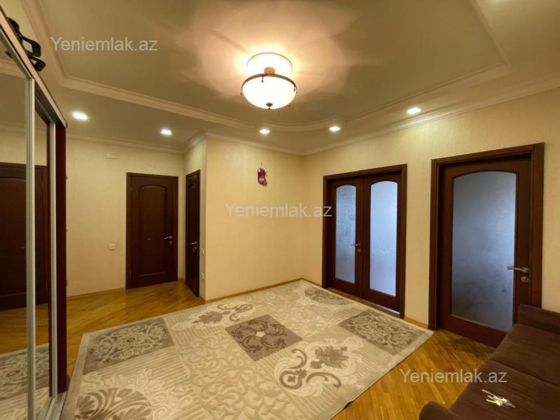 Satılır 3 otaqlı yeni tikili 141 m²