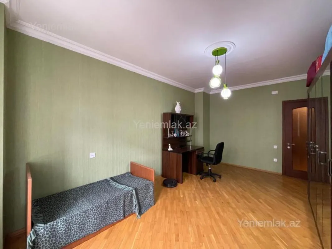 Satılır 3 otaqlı yeni tikili 141 m²