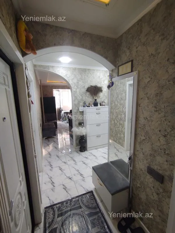 Satılır 2 otaqlı köhnə tikili 60 m²