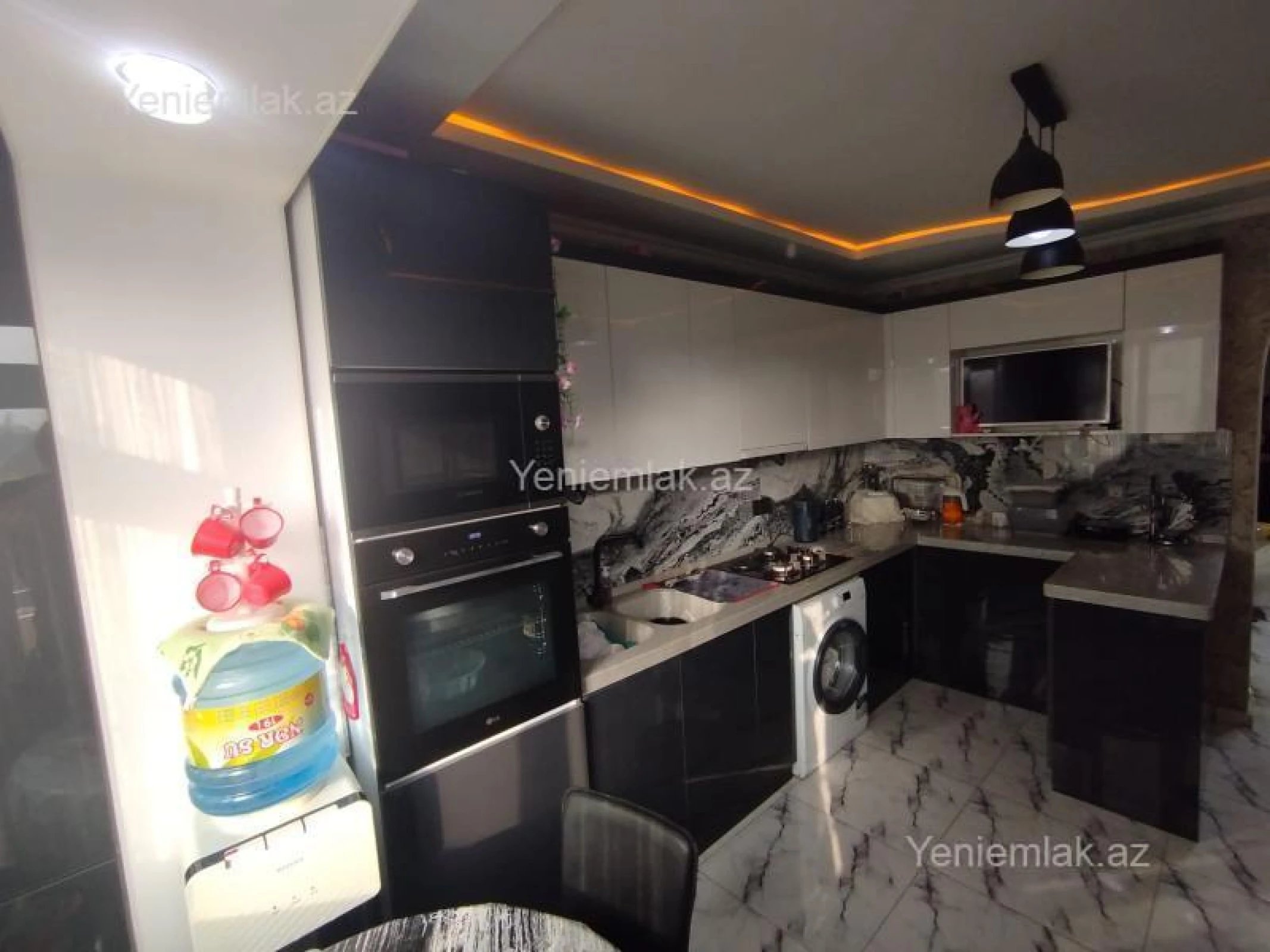 Satılır 2 otaqlı köhnə tikili 60 m²