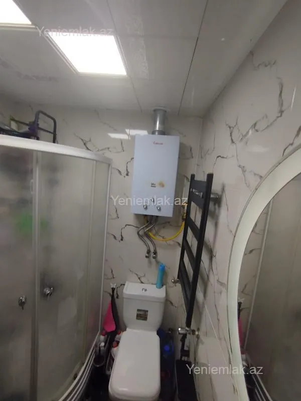 Satılır 2 otaqlı köhnə tikili 60 m²