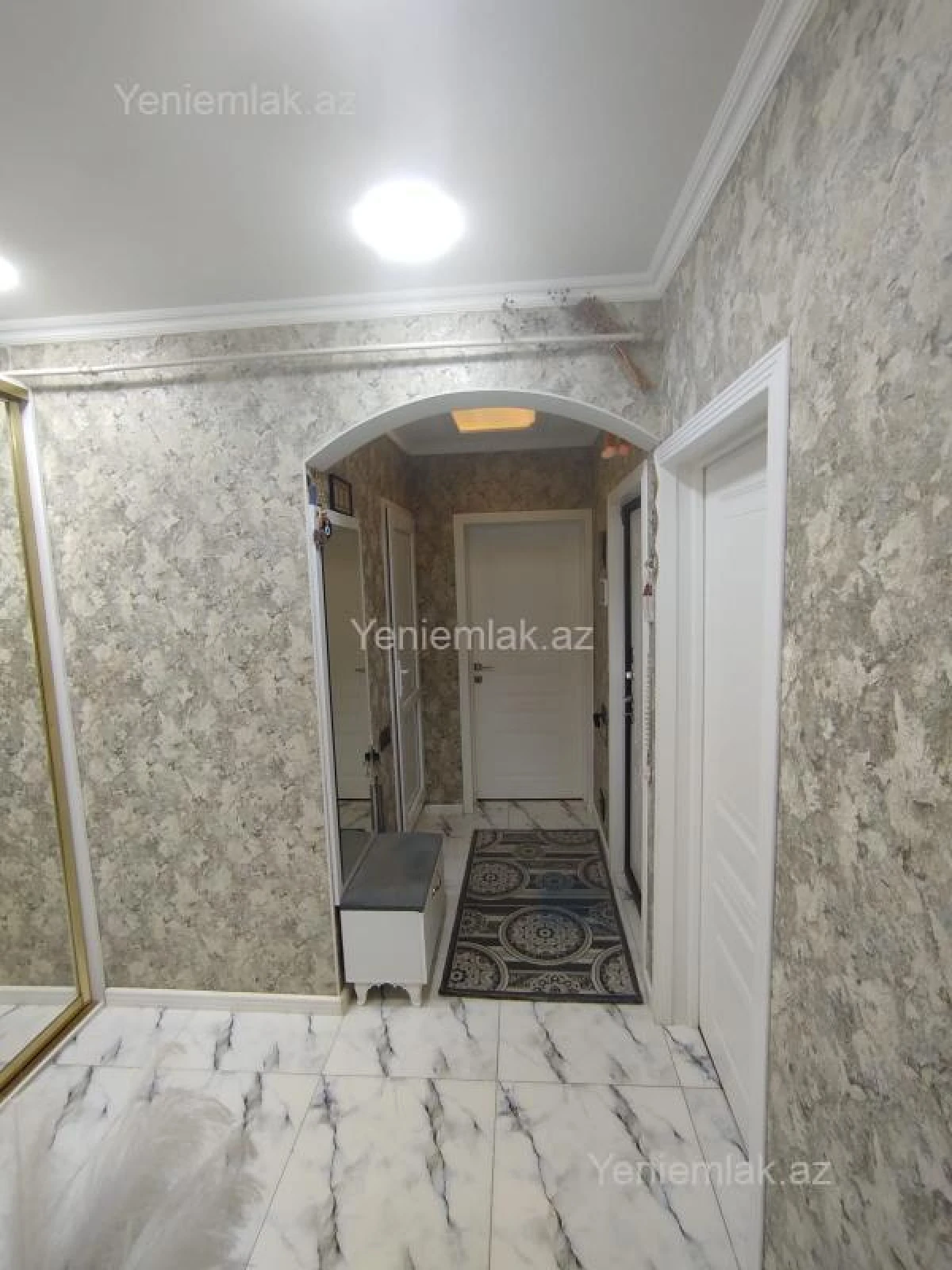 Satılır 2 otaqlı köhnə tikili 60 m²