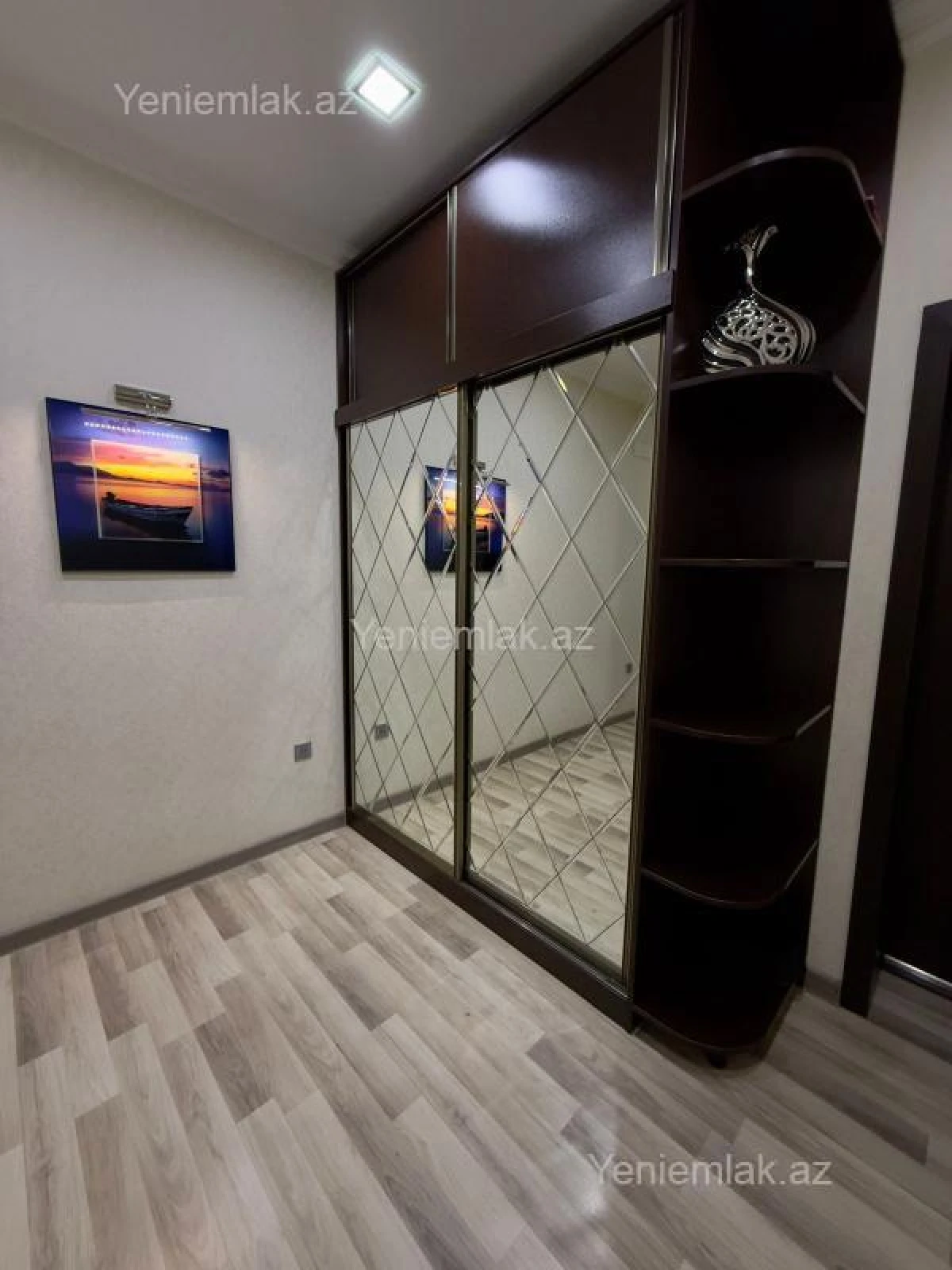 Satılır 3 otaqlı yeni tikili 105 m²