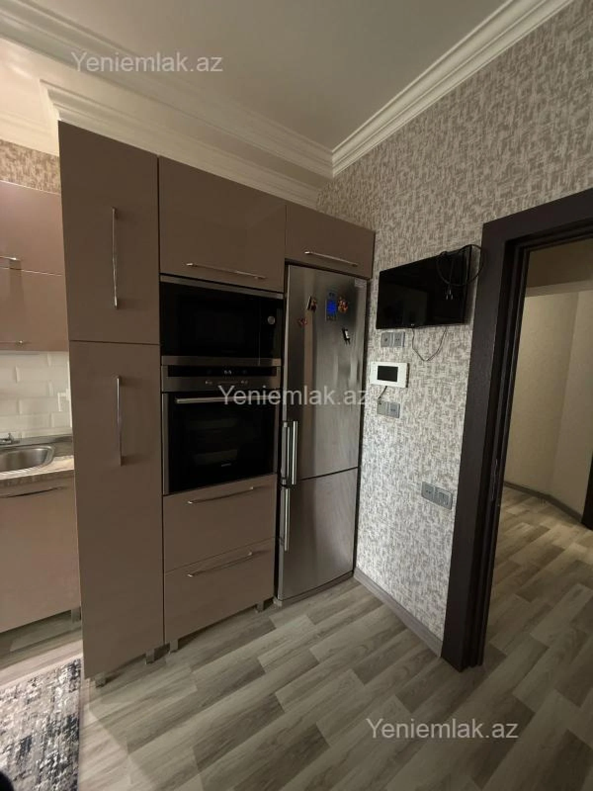 Satılır 3 otaqlı yeni tikili 105 m²