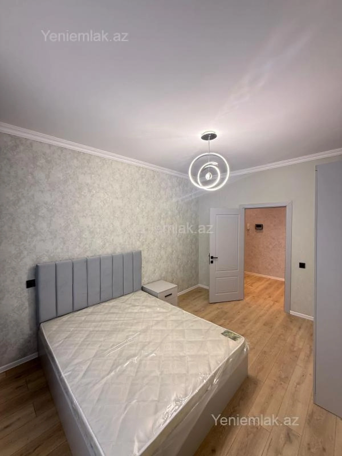 Satılır 3 otaqlı köhnə tikili 85 m²