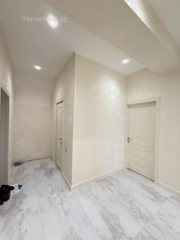 Satılır 2 otaqlı yeni tikili 74 m²