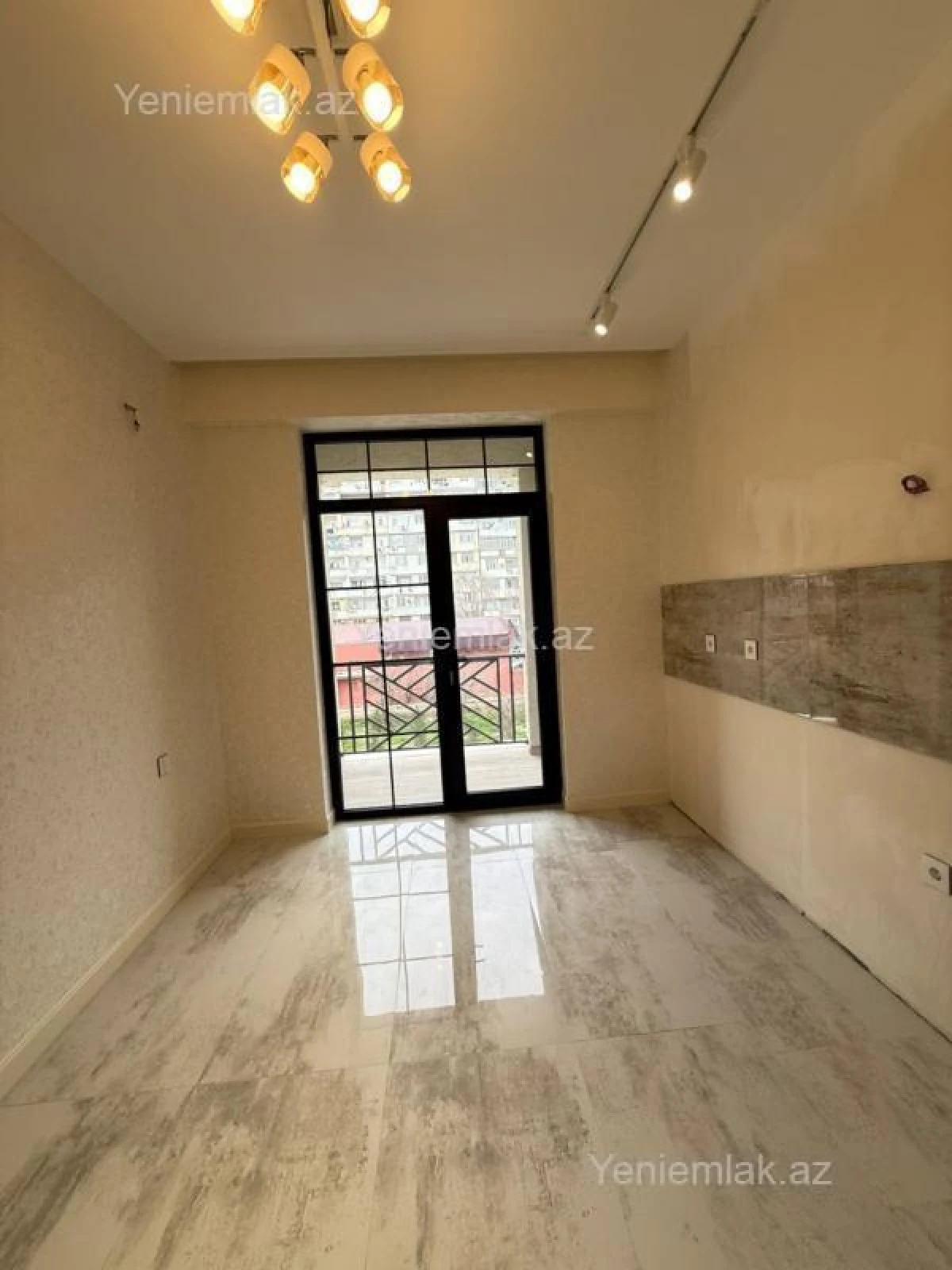 Satılır 2 otaqlı yeni tikili 74 m²