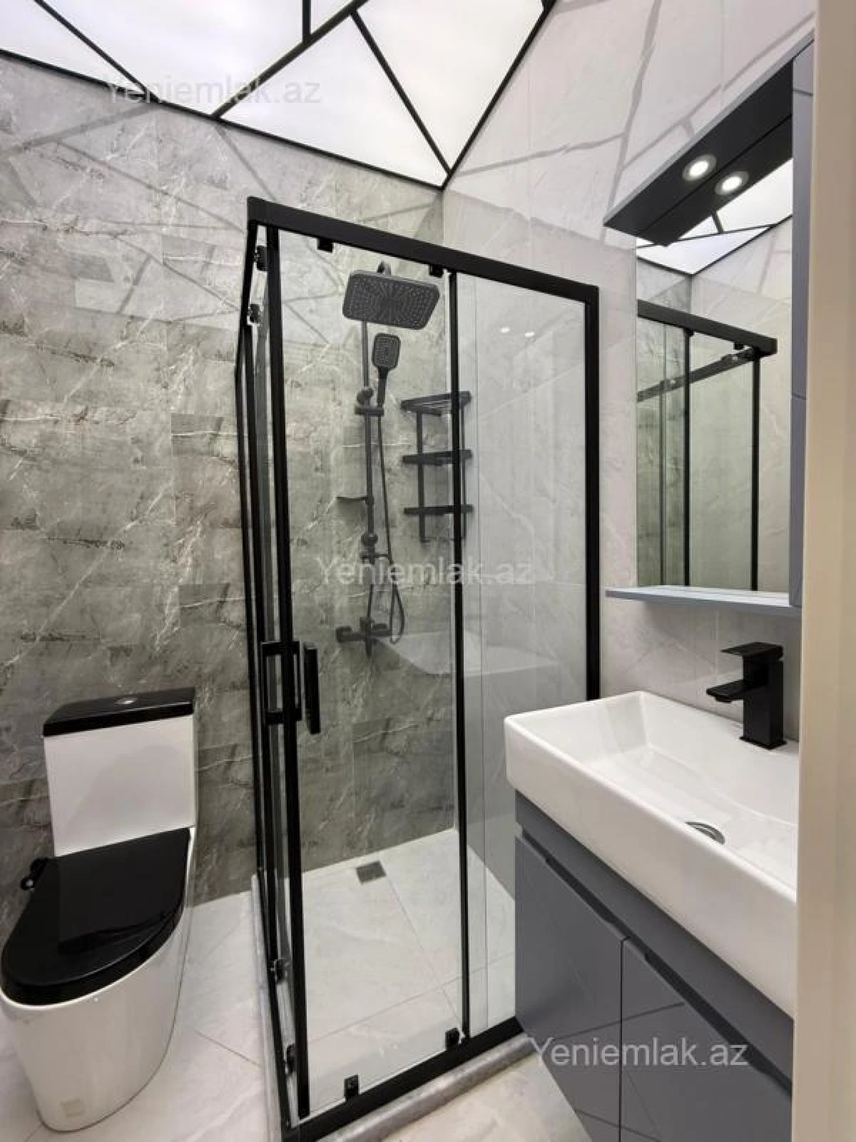 Satılır 2 otaqlı yeni tikili 74 m²