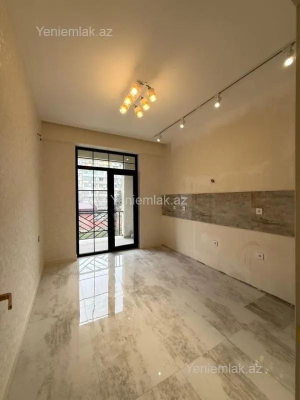 Satılır 2 otaqlı yeni tikili 74 m²