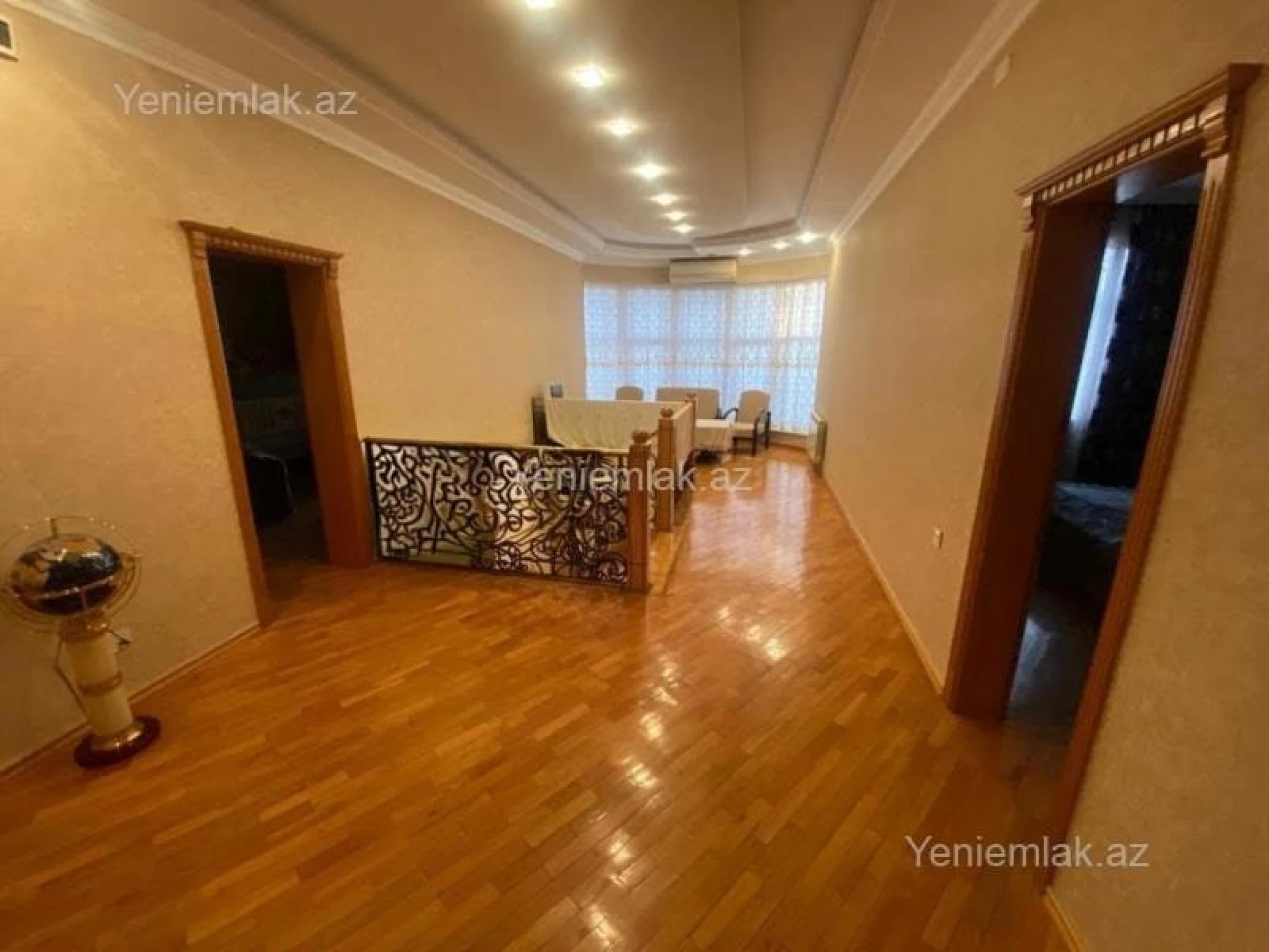Satılır 8 otaqlı həyət evi 250 m²