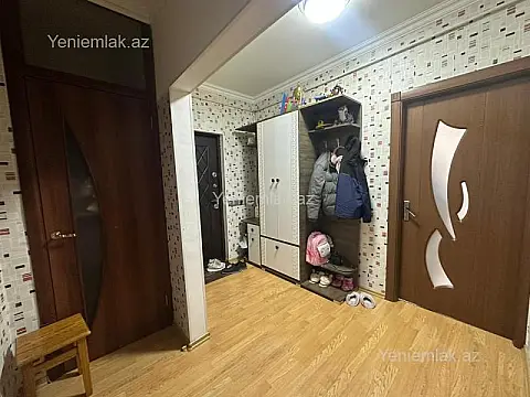 Satılır 4 otaqlı köhnə tikili 80 m²