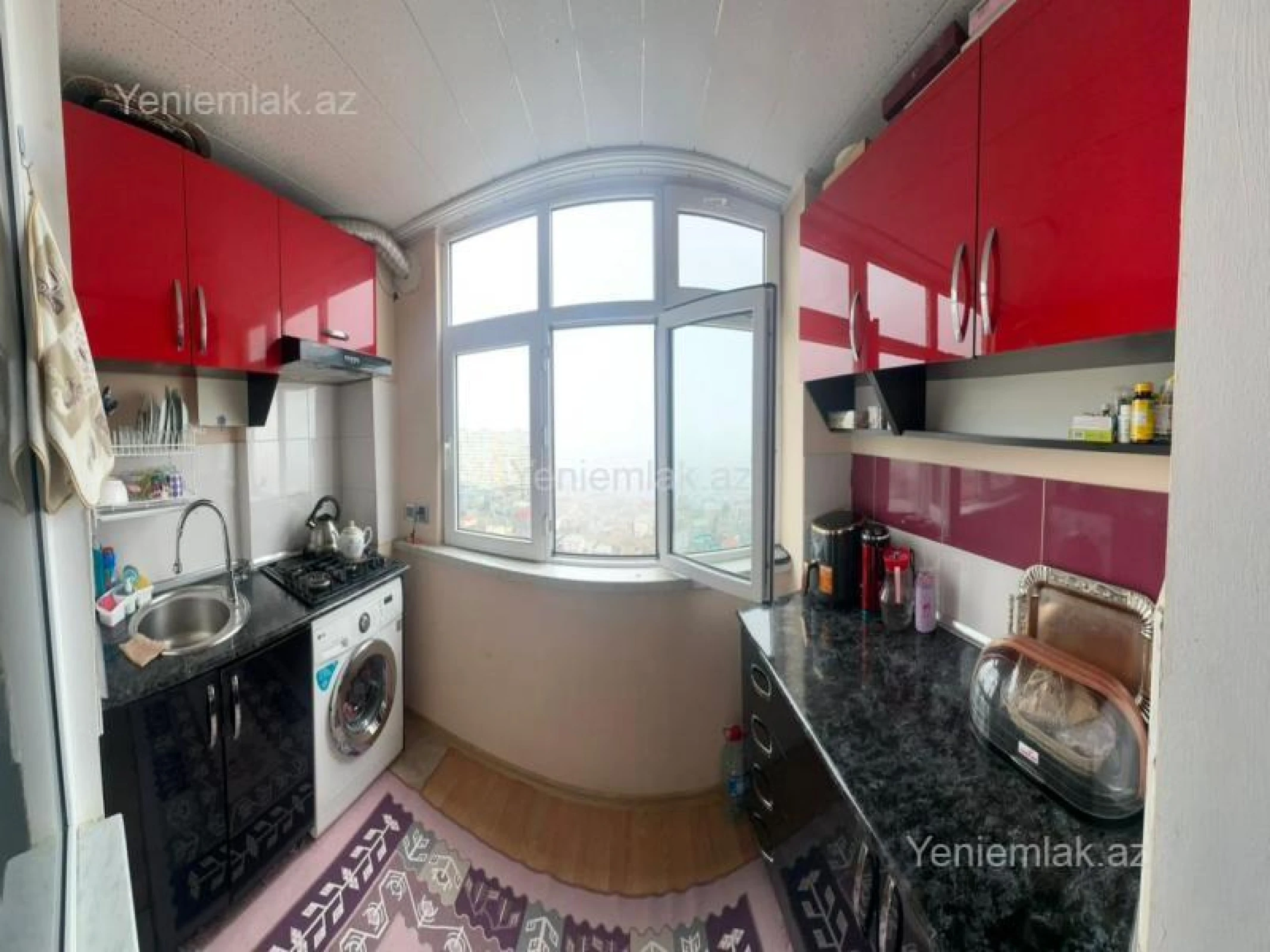 Satılır 4 otaqlı köhnə tikili 80 m²