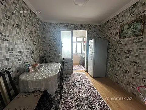Satılır 4 otaqlı köhnə tikili 80 m²