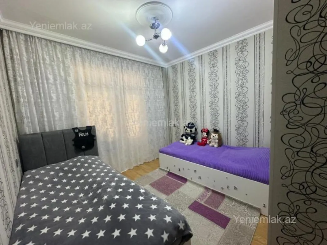 Satılır 4 otaqlı köhnə tikili 80 m²