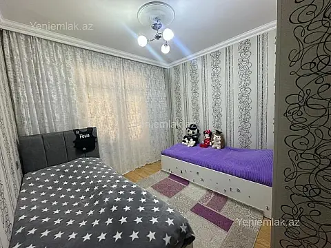 Satılır 4 otaqlı köhnə tikili 80 m²