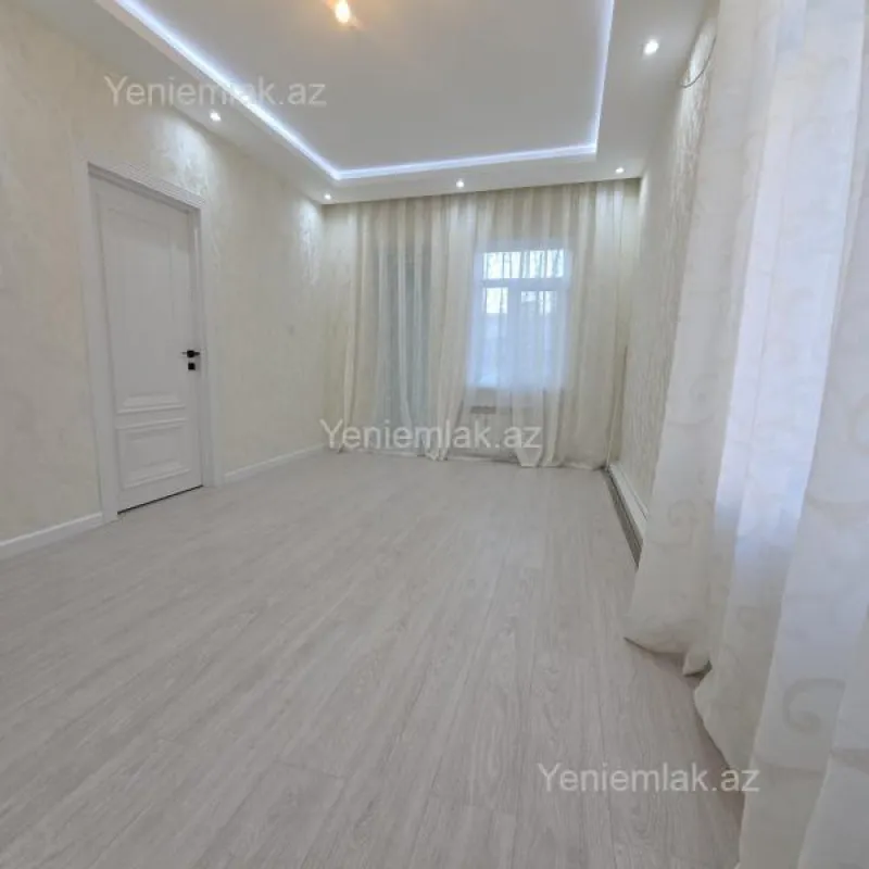 Satılır 2 otaqlı köhnə tikili 33 m²