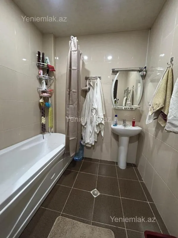 Satılır 3 otaqlı yeni tikili 86 m²