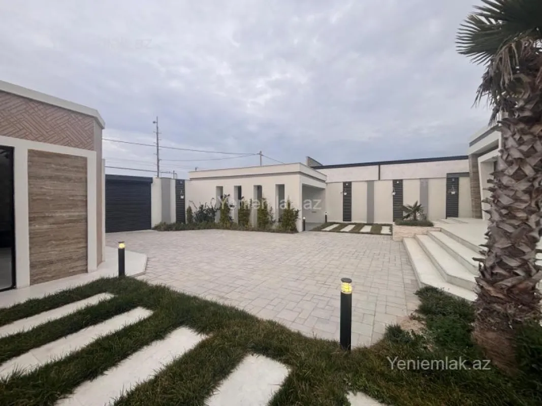 Satılır 5 otaqlı həyət evi 220 m²