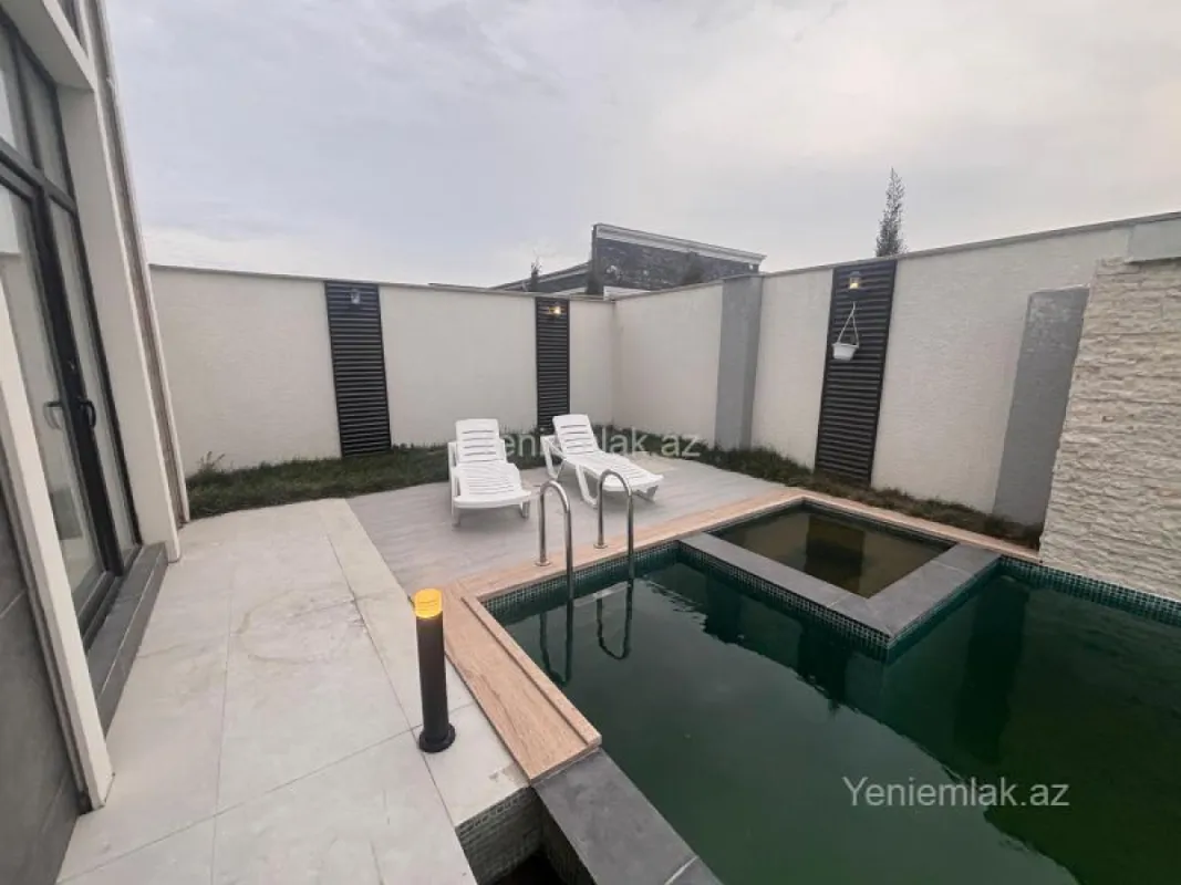 Satılır 5 otaqlı həyət evi 220 m²