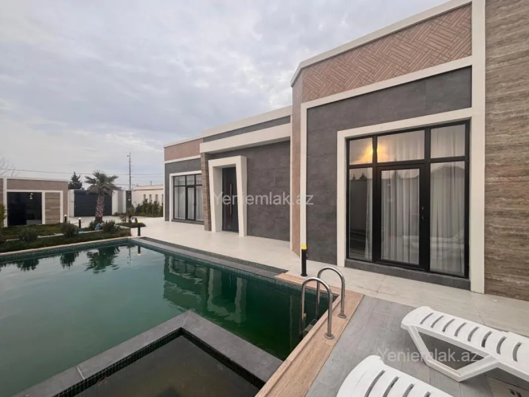 Satılır 5 otaqlı həyət evi 220 m²